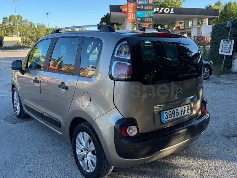 Usado Citroën C3 Picasso 112 CV (82 kW) 2011 Beige Monovolumen