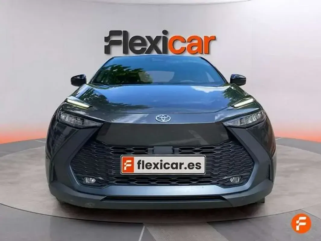 Usado Toyota C-HR Active 140 CV (102 kW) 2024 Gris SUV