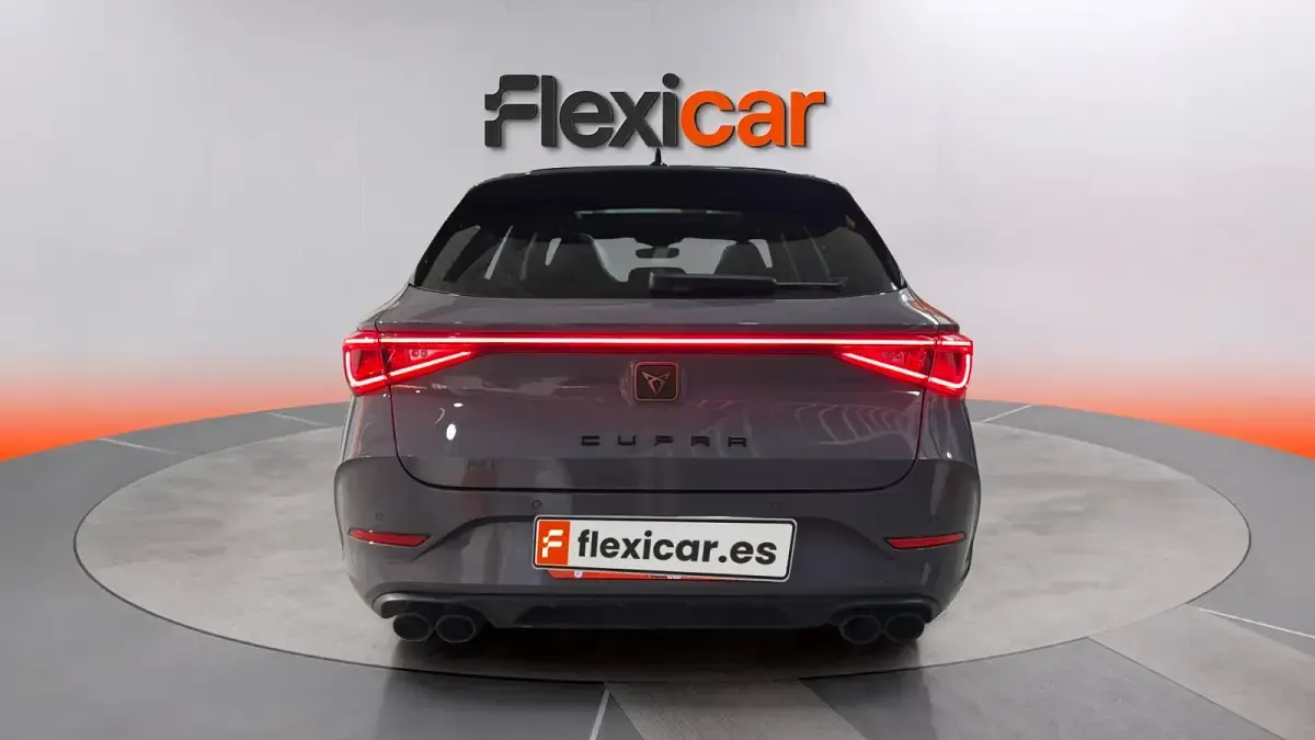 Usado Cupra Leon VZ 300 CV (220 kW) 2022 Gris Utilitario