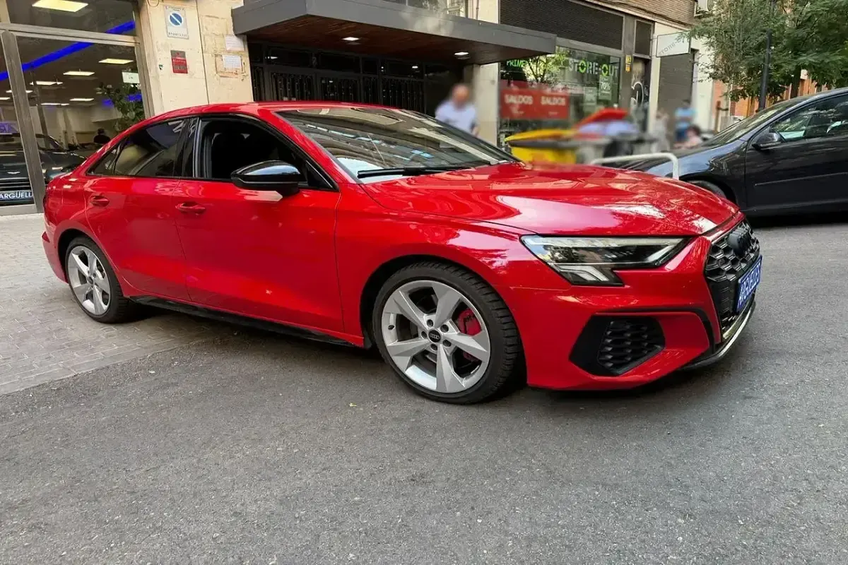 Usado Audi A3 310 CV (228 kW) 2022 Rojo Berlina