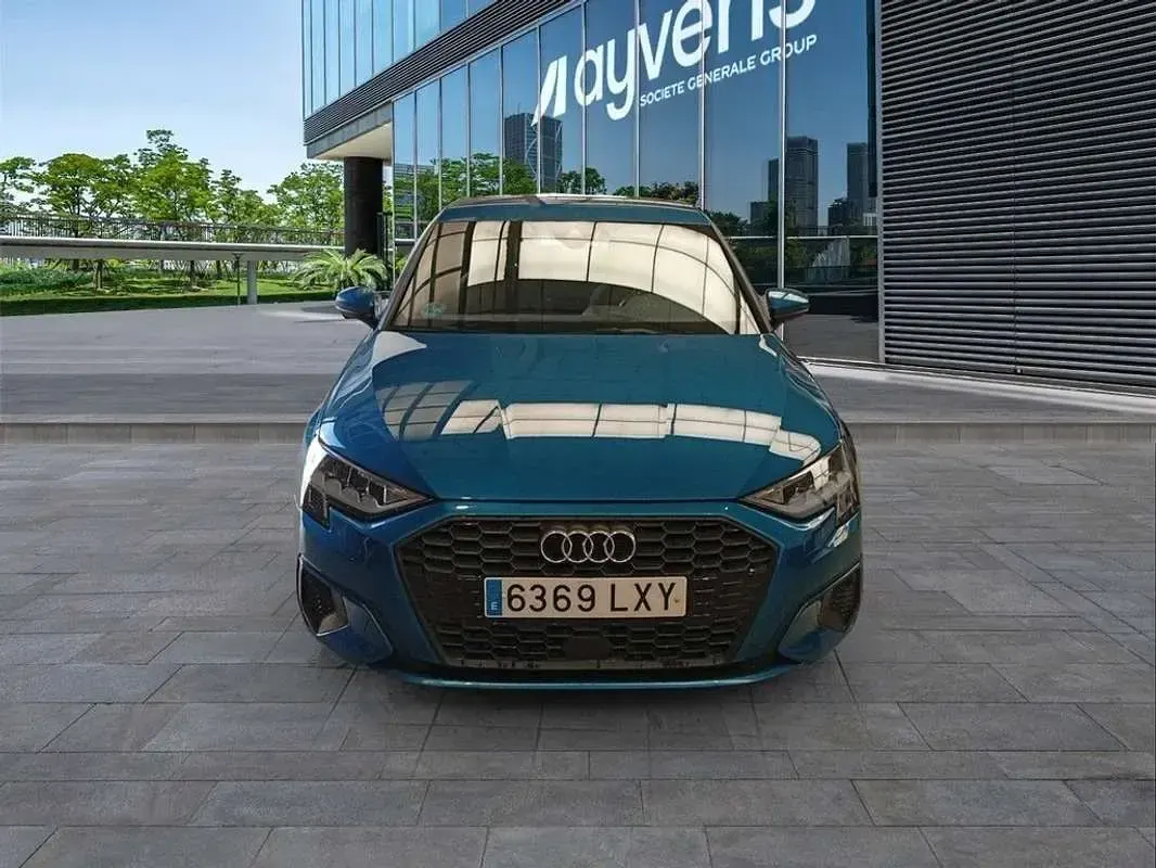 Usado Audi A3 Sportback Premium 116 CV (85 kW) 2022 Azul Utilitario