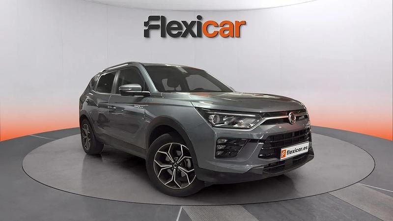 Usado Ssangyong (KGM) Korando 149 CV (109 kW) 2023 Gris SUV