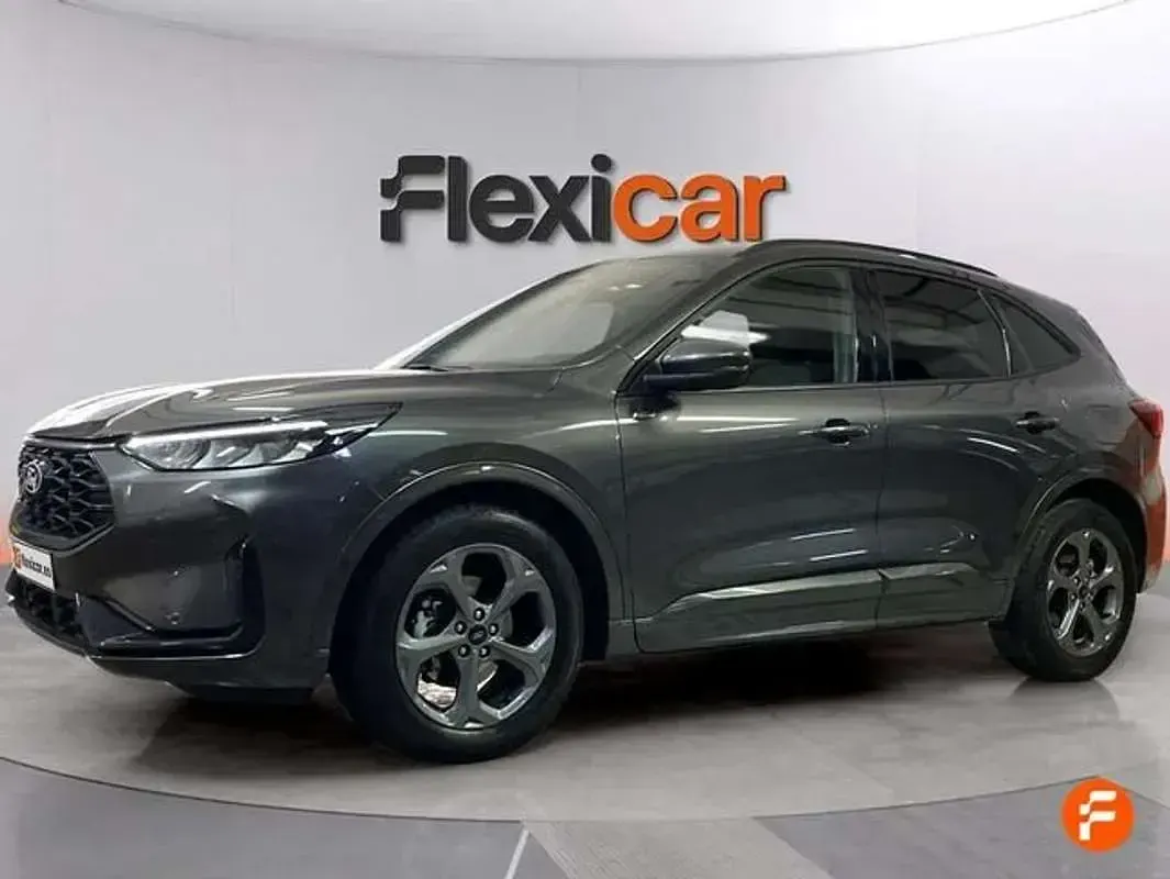 Usado Ford Kuga ST-Line 150 CV (110 kW) 2025 Gris SUV