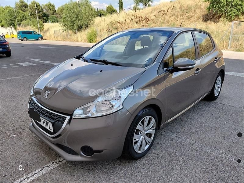 Gris / plata Usado 2014 Peugeot 208 Active Utilitario | 6990 € (Super precio) - Imagen 1/4