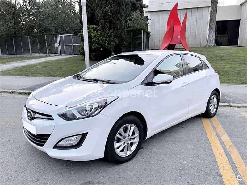 Blanco Usado 2014 Hyundai i30 Berlina | 8700 € (Precio justo) - Imagen 1/4