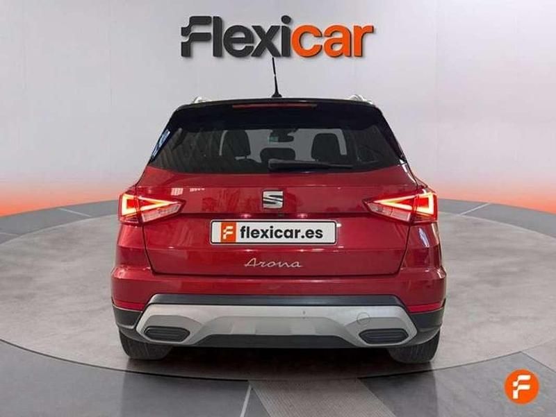 Usado Seat Arona Xperience 110 CV (80 kW) 2023 Rojo SUV