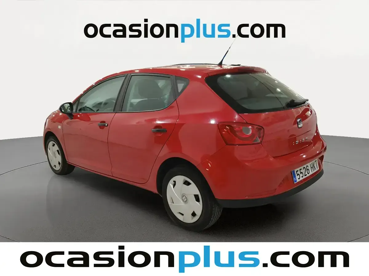 Usado Seat Ibiza Reference 86 CV (63 kW) 2012 Rojo Utilitario