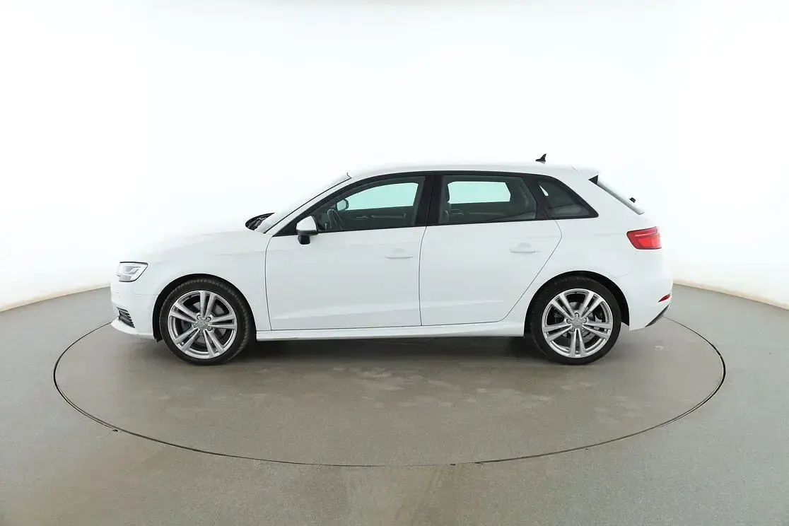 Usado Audi A3 Sportback e-tron Sport 204 CV (150 kW) 2020 Blanco Utilitario