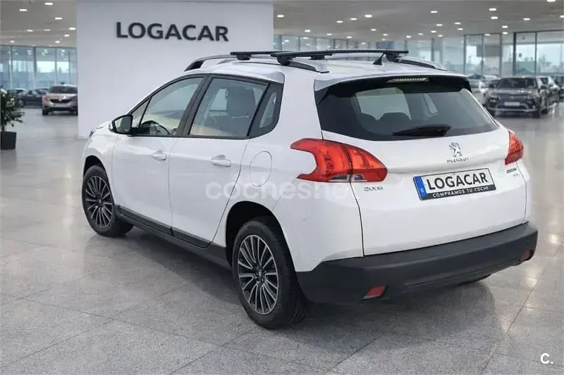 Usado Peugeot 2008 Active 92 CV (67 kW) 2014 Blanco SUV