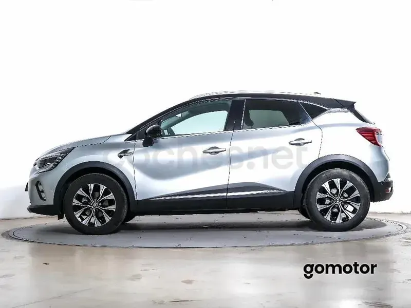 Usado Renault Captur Techno 90 CV (66 kW) 2024 Gris / plata SUV