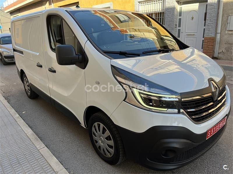 Usado Renault Trafic 120 CV (88 kW) 2020 Blanco Monovolumen