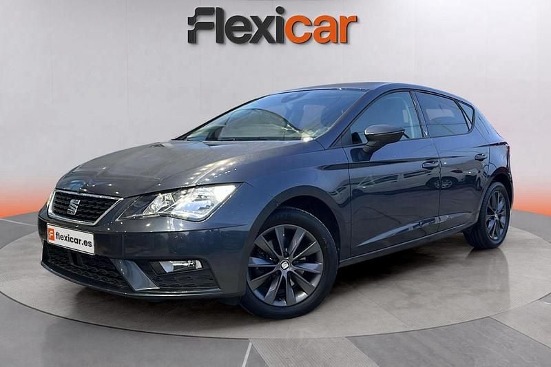 Usado Seat Leon ST Style 131 CV (96 kW) 2020 Azul Familiar