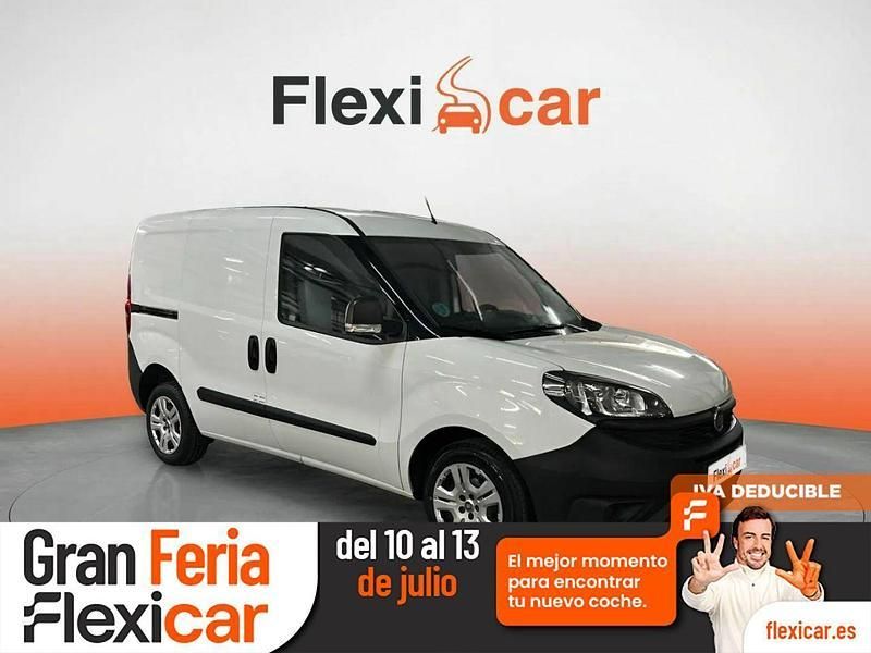 Blanco Usado 2022 Fiat Doblò Easy Monovolumen | 13.590 € (Precio justo) - Imagen 1/2