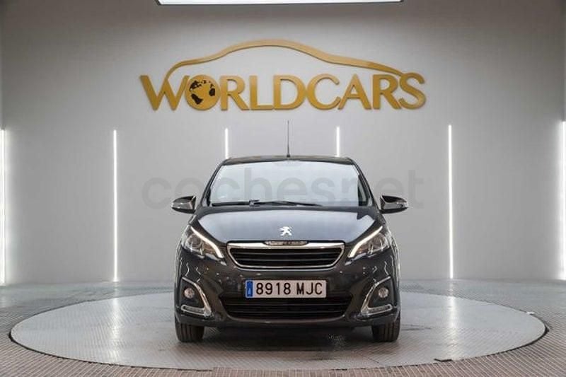 Usado Peugeot 108 Active 72 CV (52 kW) 2021 Gris / plata Berlina