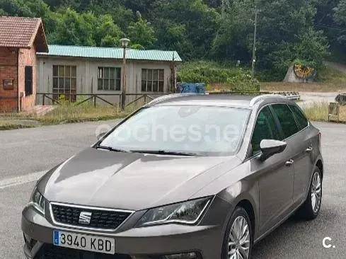 Usado Seat Leon ST Style 115 CV (84 kW) 2017 Gris / plata Familiar