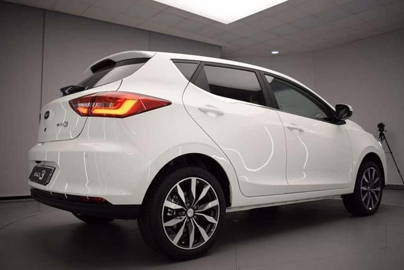 Nuevo EVO Evo 3 107 CV (78 kW) 2025 Blanco SUV