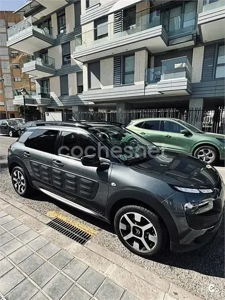 Usado Citroën C4 Feel 100 CV (73 kW) 2017 Negro Berlina