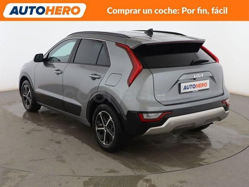 Usado Kia Niro 129 CV (94 kW) 2024 Gris SUV