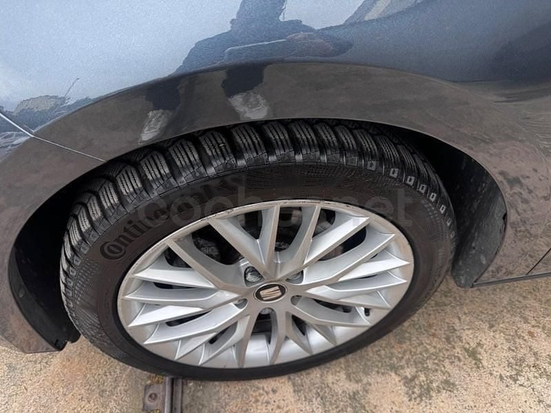 Usado Seat Leon XCELLENCE 150 CV (110 kW) 2020 Gris / plata Familiar