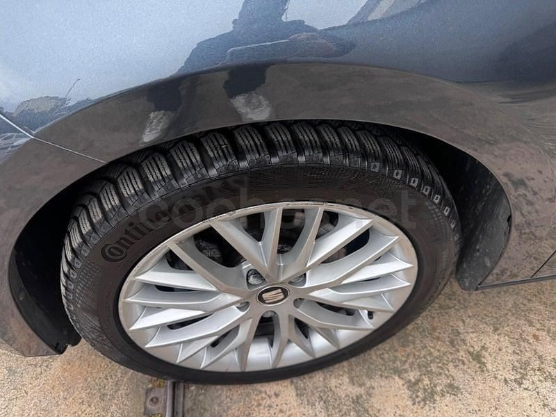 Usado Seat Leon XCELLENCE 150 CV (110 kW) 2020 Gris / plata Familiar