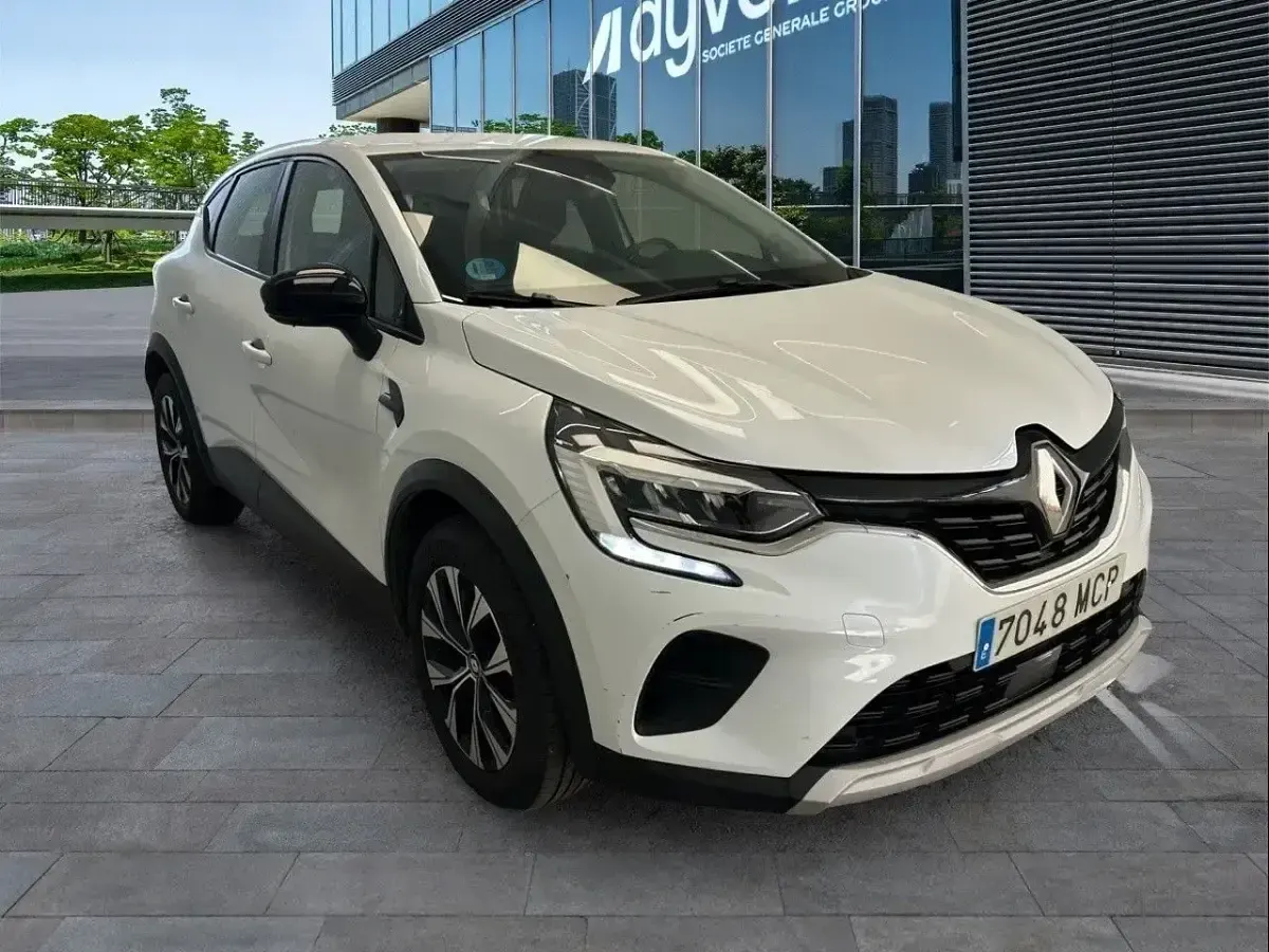 Usado Renault Captur Equilibre 101 CV (74 kW) 2022 Blanco SUV