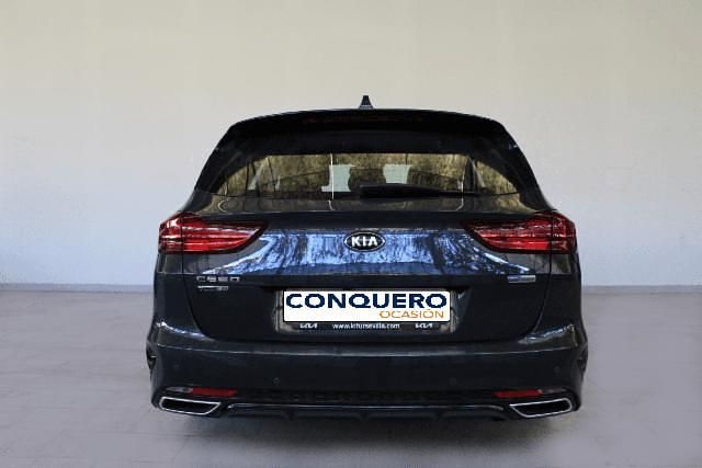 Usado Kia Ceed 141 CV (103 kW) 2022 Oscuro Utilitario
