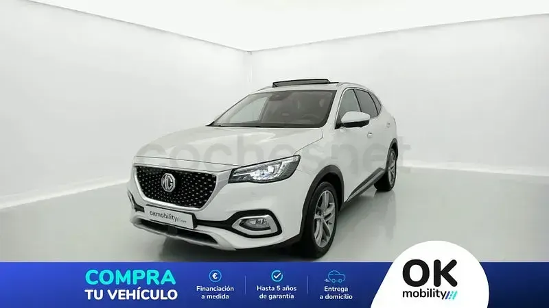 Begagnad MG HS Luxury 162 HK (119 kW) 2023 Vit SUV