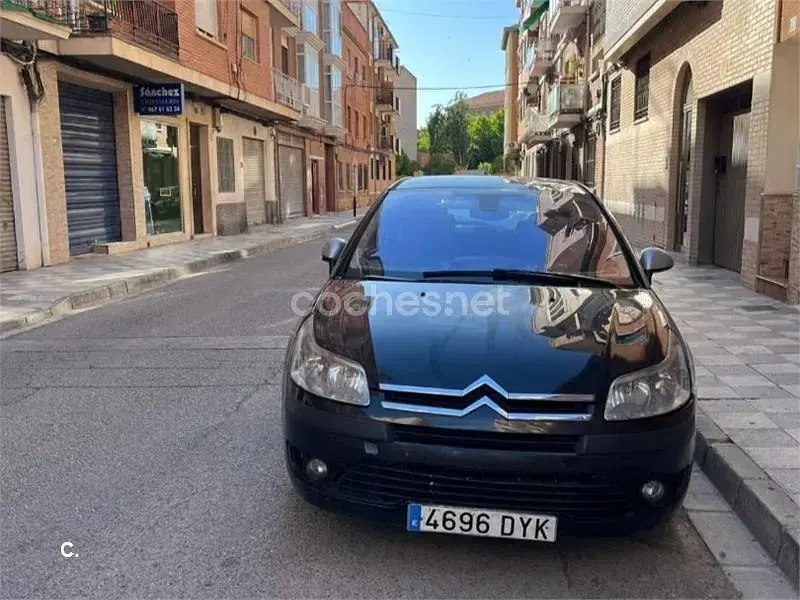 Usado Citroën C4 92 CV (67 kW) 2006 Negro Berlina