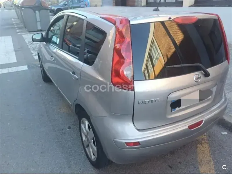 Usado Nissan Note Tekna 86 CV (63 kW) 2009 Gris / plata Utilitario