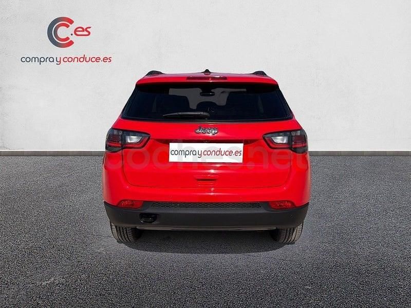 Usado Jeep Compass Trailhawk 240 CV (176 kW) 2022 Rojo SUV