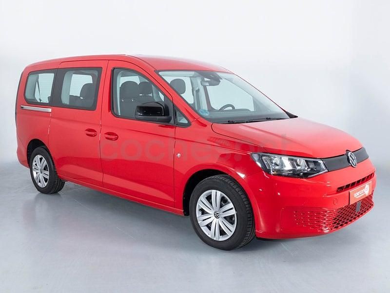 Usado VW Caddy Maxi 122 CV (89 kW) 2024 Rojo Monovolumen