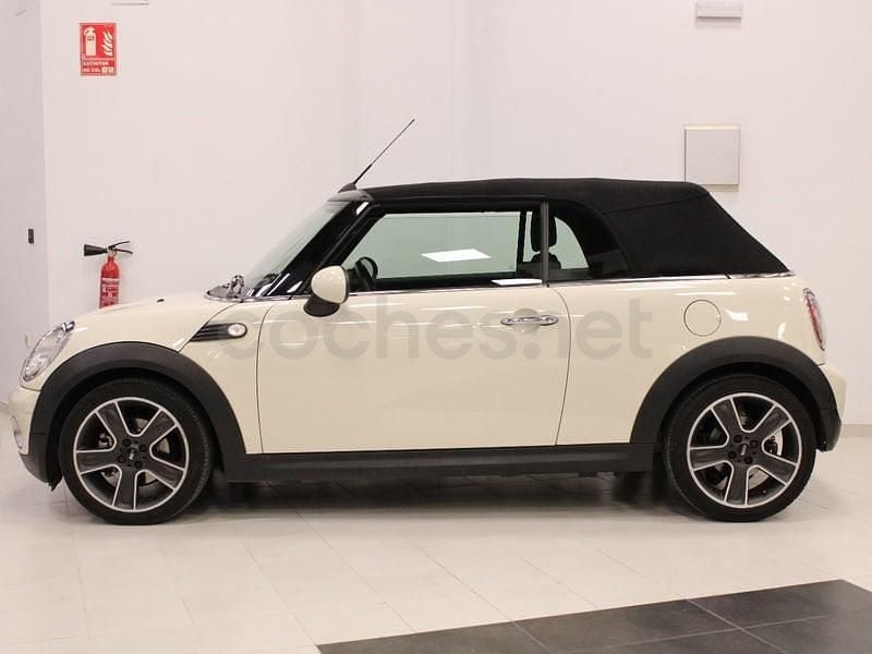 Usado Mini Cooper Cabriolet 120 CV (88 kW) 2010 Beige Descapotable