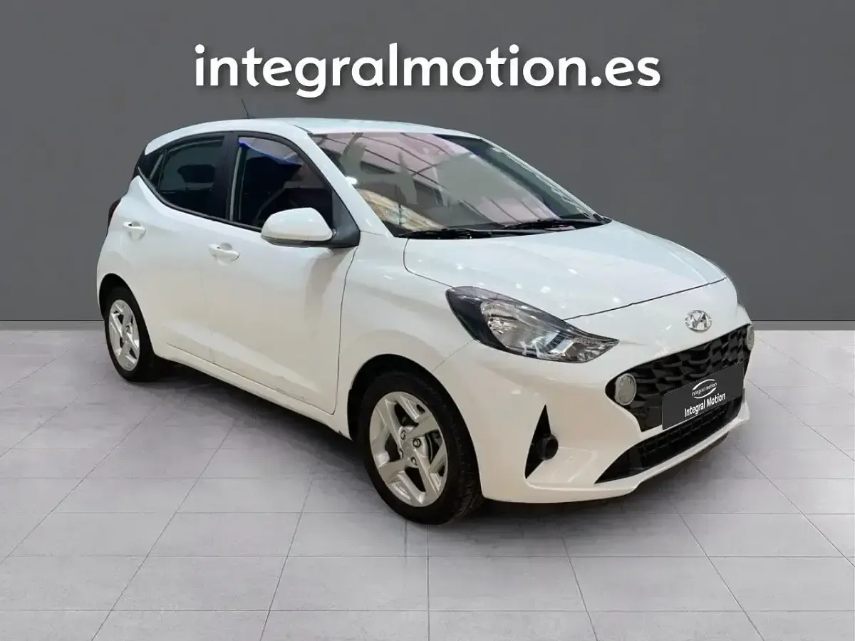 Usado Hyundai i10 66 CV (48 kW) 2022 Blanco Utilitario