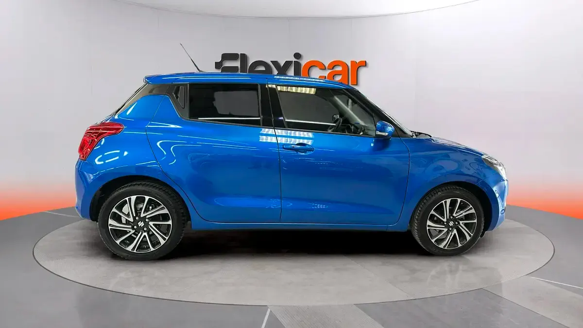 Usado Suzuki Swift GLX 83 CV (61 kW) 2022 Azul Utilitario