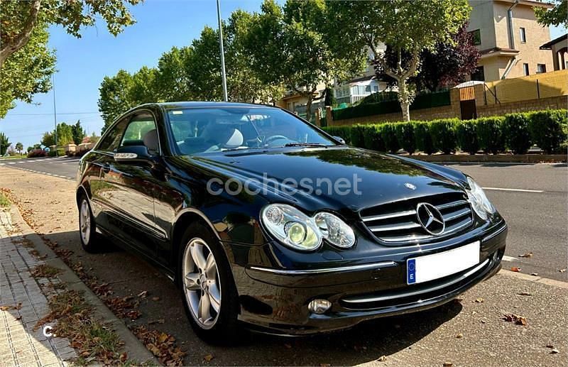 Negro Usado 2005 Mercedes CLK270 Avantgarde Coupe | 5900 € (Un poco caro) - Imagen 1/4