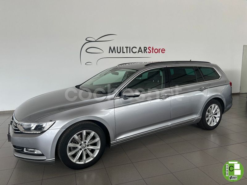 Gris / plata Usado 2019 VW Passat Advance Familiar | 18.600 € (Precio justo) - Imagen 1/4