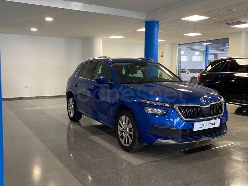 Usado Skoda Kamiq Ambition 110 CV (80 kW) 2021 Azul SUV