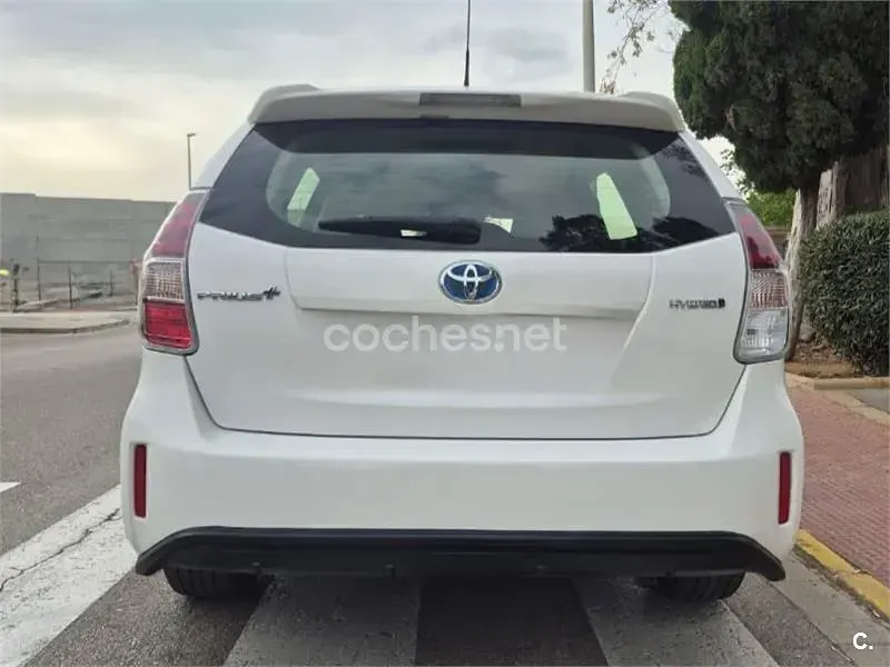 Käytetty Toyota Prius+ Advance 136 HP (100 kW) 2021 Valkoinen Tila-auto