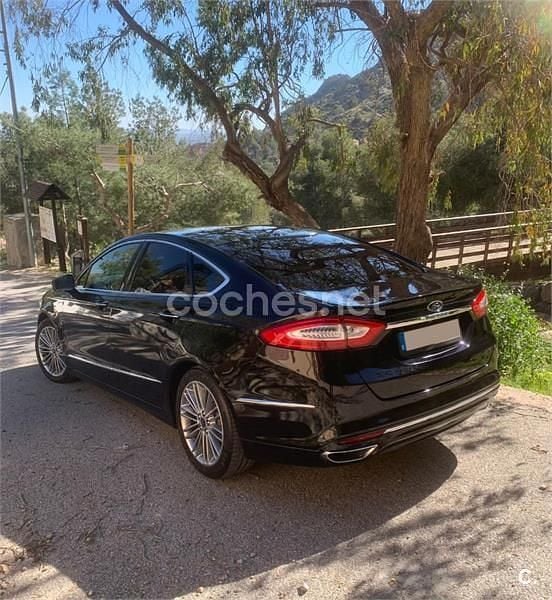 Usado Ford Mondeo Vignale 187 CV (137 kW) 2020 Negro Berlina