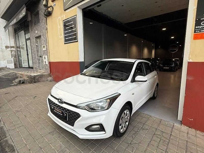 Usado Hyundai i20 84 CV (61 kW) 2020 Blanco Berlina
