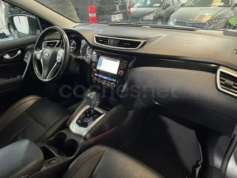 Usado Nissan Qashqai Tekna 116 CV (85 kW) 2016 Gris / plata SUV