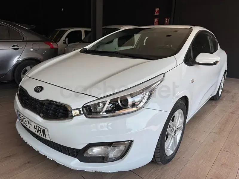 Usado Kia ProCeed Plus 105 CV (77 kW) 2013 Blanco Utilitario