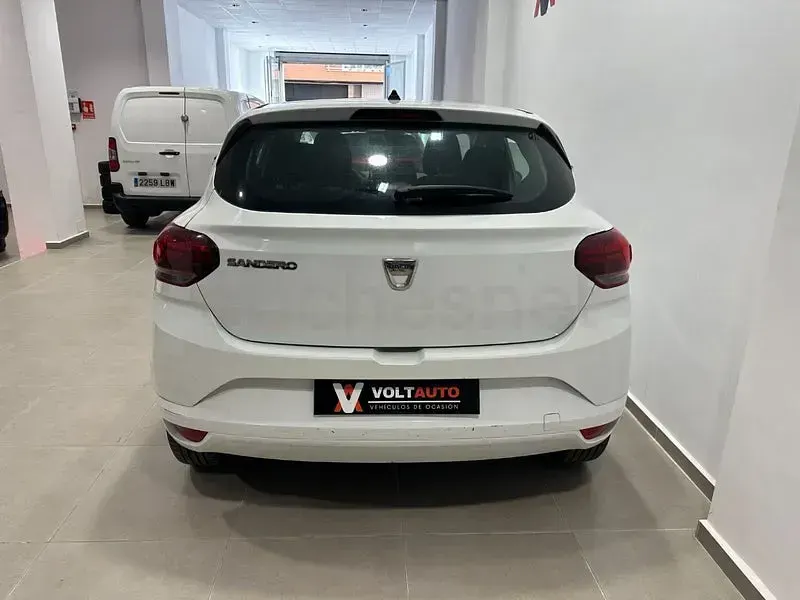 Usado Dacia Sandero Essentiel 91 CV (66 kW) 2021 Blanco Berlina