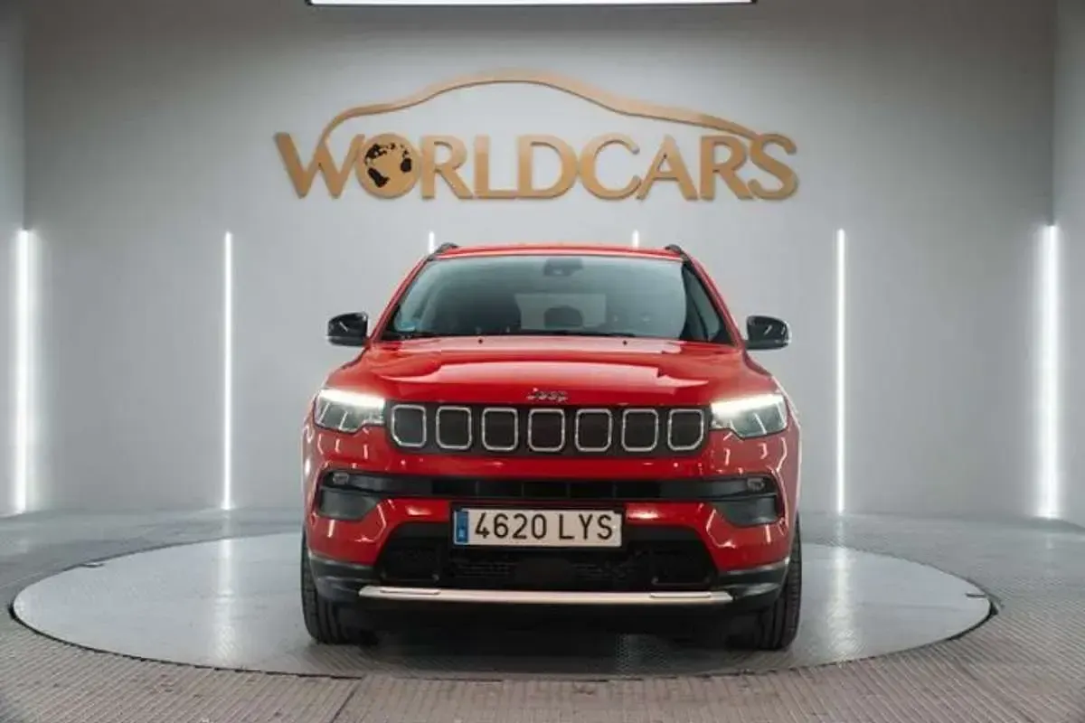 Usado Jeep Compass Limited 131 CV (96 kW) 2022 Rojo SUV