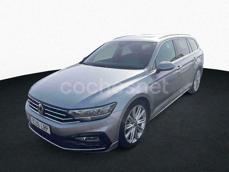 Negro Usado 2021 VW Passat R-line Familiar | 23.000 € (Un poco caro) - Imagen 1/4