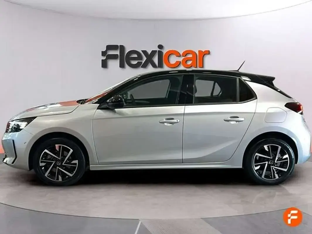 Usado Opel Corsa 101 CV (74 kW) 2025 Gris Utilitario