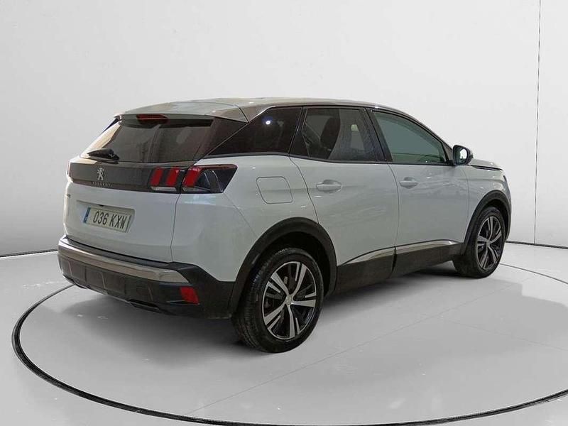 Usado Peugeot 3008 Allure 132 CV (97 kW) 2019 Blanco SUV