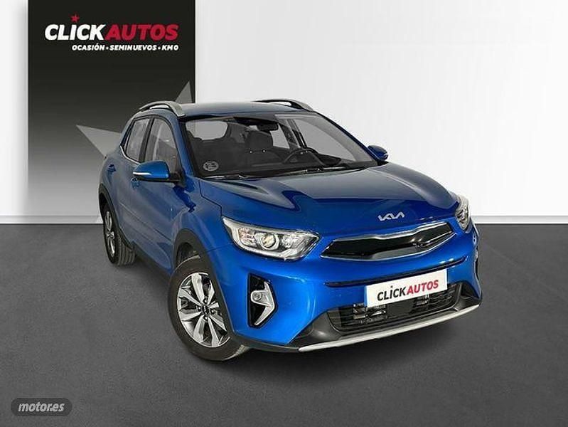 Usado Kia Stonic 84 CV (61 kW) 2023 Azul SUV