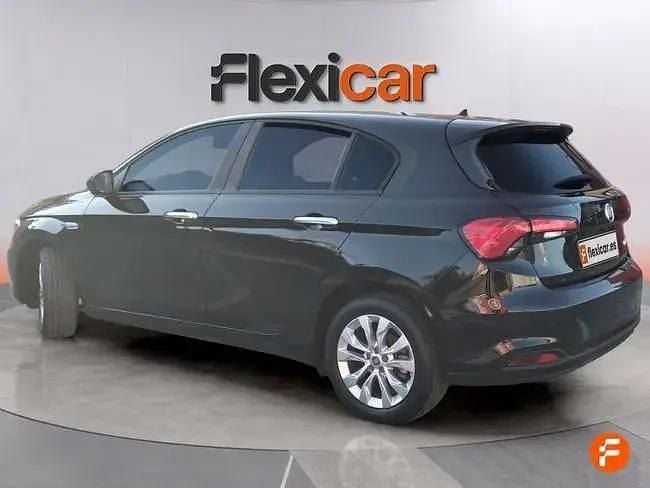 Usado Fiat Tipo Easy 95 HP (69 kW) 2017 Preto