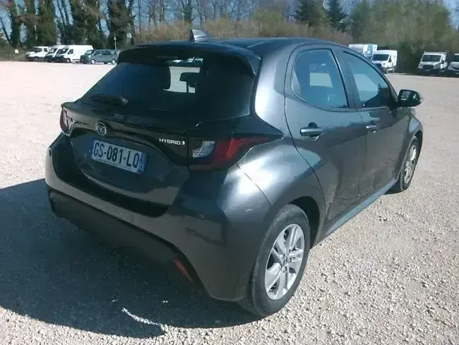 Usado Mazda 2 Center-Line 116 CV (85 kW) 2024 Gris Utilitario